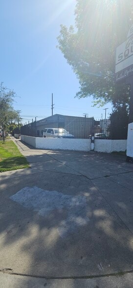 5500 S Western Ave, Los Angeles, CA for lease - Building Photo - Image 2 of 6