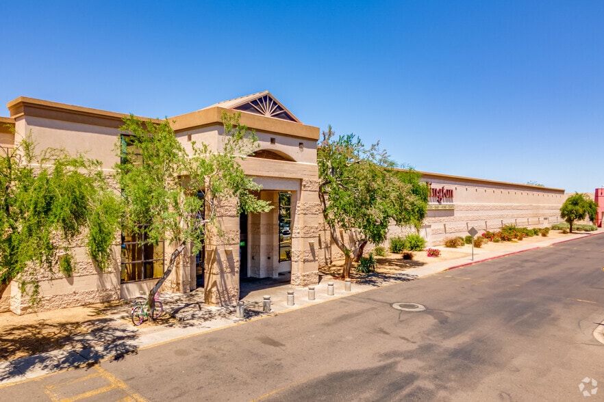 7611 W Thomas Rd, Phoenix, AZ à louer - Photo principale - Image 1 de 12