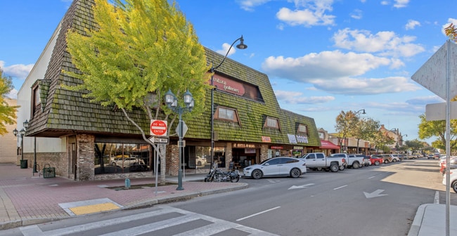 More details for 225-229 E Main St, Visalia, CA - Retail for Lease