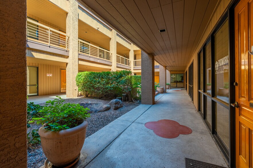 931 E Southern Ave, Mesa, AZ à louer - Photo du bâtiment - Image 3 de 19