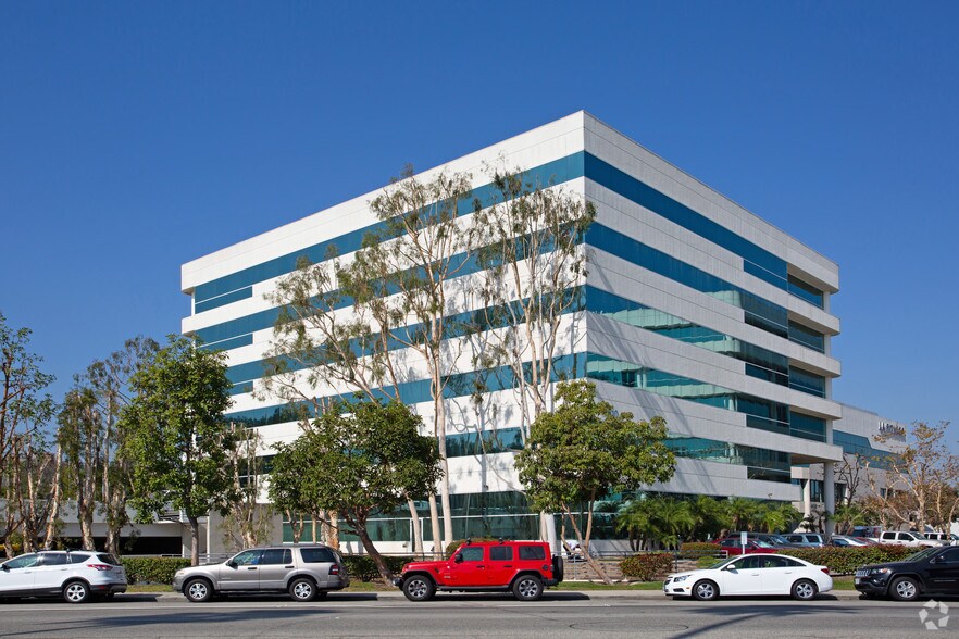 4510 E Pacific Coast Hwy, Long Beach, CA for sale - Building Photo - Image 3 of 6
