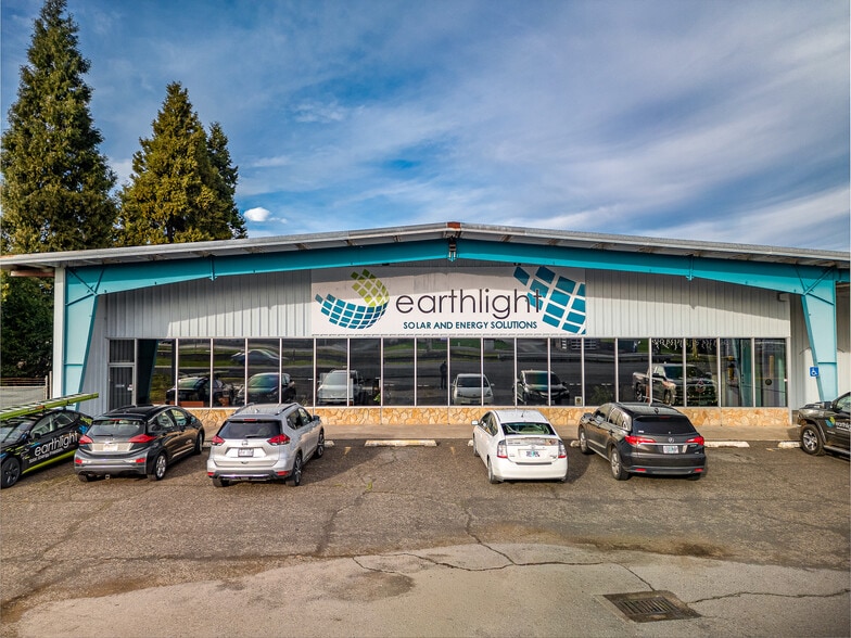4 INDUSTRIAL PARCELS / 4.65 ACRES portfolio of 2 properties for sale on LoopNet.ca - Building Photo - Image 3 of 16