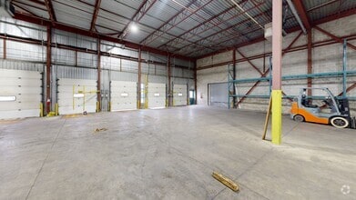 10862 Steeles Ave E, Milton, ON à louer Numérisation 3D de Matterport- Image 1 de 11