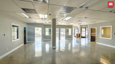 22837 Ventura Blvd, Woodland Hills, CA for lease Interior Photo- Image 2 of 7