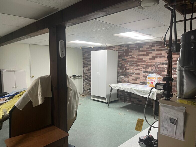 451/457 Joffre Cherry Valley St, Burgettstown, PA à vendre - Photo du bâtiment - Image 2 de 22