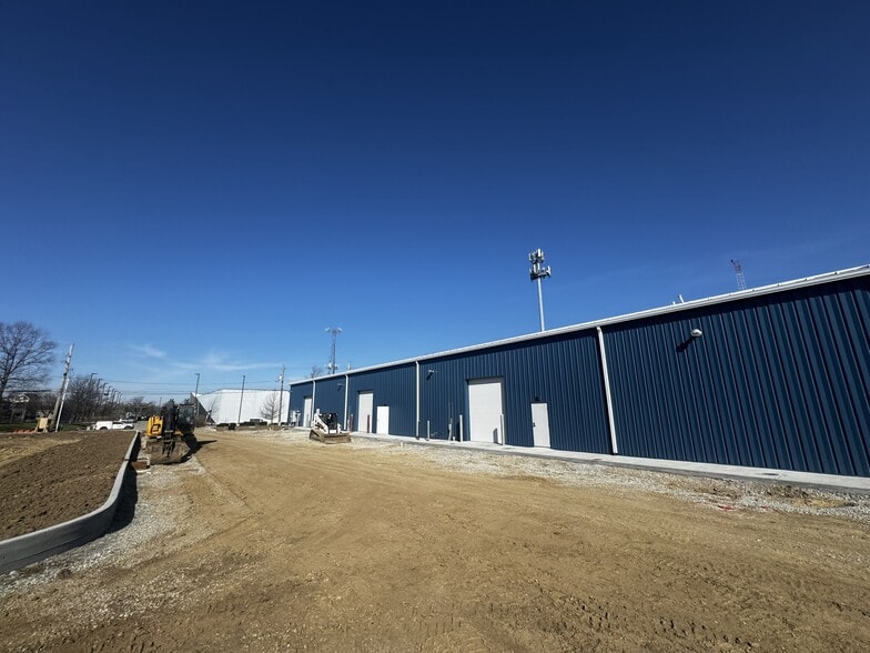 8343 Masters Rd, Indianapolis, IN for lease - Building Photo - Image 2 of 4