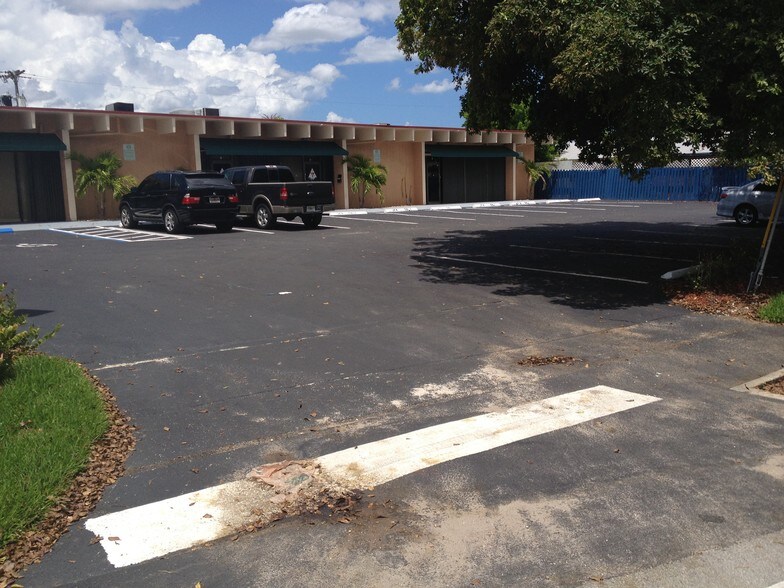 3400 Powerline Rd, Fort Lauderdale, FL à louer - Photo du bâtiment - Image 3 de 12