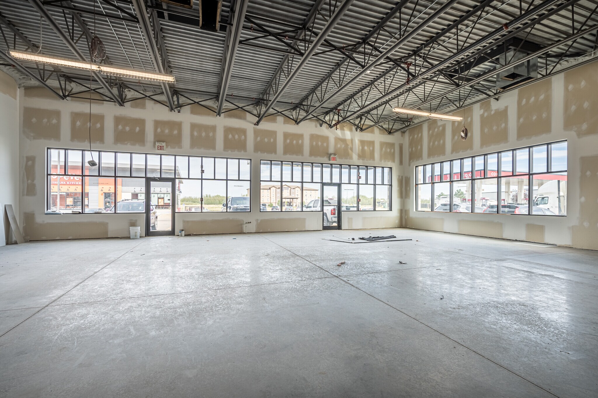 8120 44 St, Lloydminster, AB for lease Building Photo- Image 1 of 10