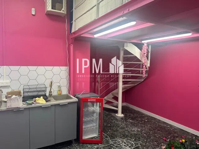 Commerce de détail dans Marseille à vendre - Photo du bâtiment - Image 2 de 7