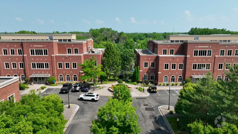 1903-1907 E Wayzata Blvd, Wayzata, MN à louer - ProVideo LoopNet - Image 3 de 31