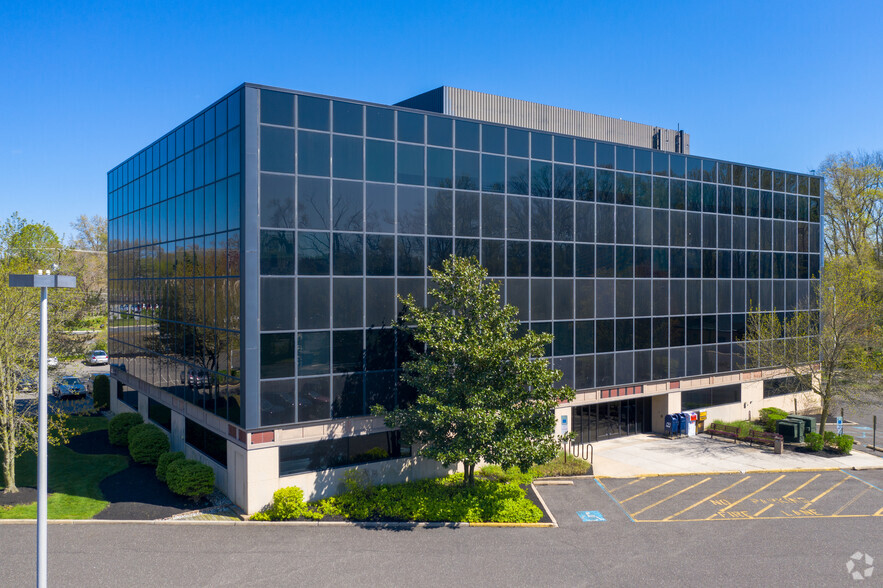 20 Brace Rd, Cherry Hill, NJ for lease - Primary Photo - Image 1 of 8