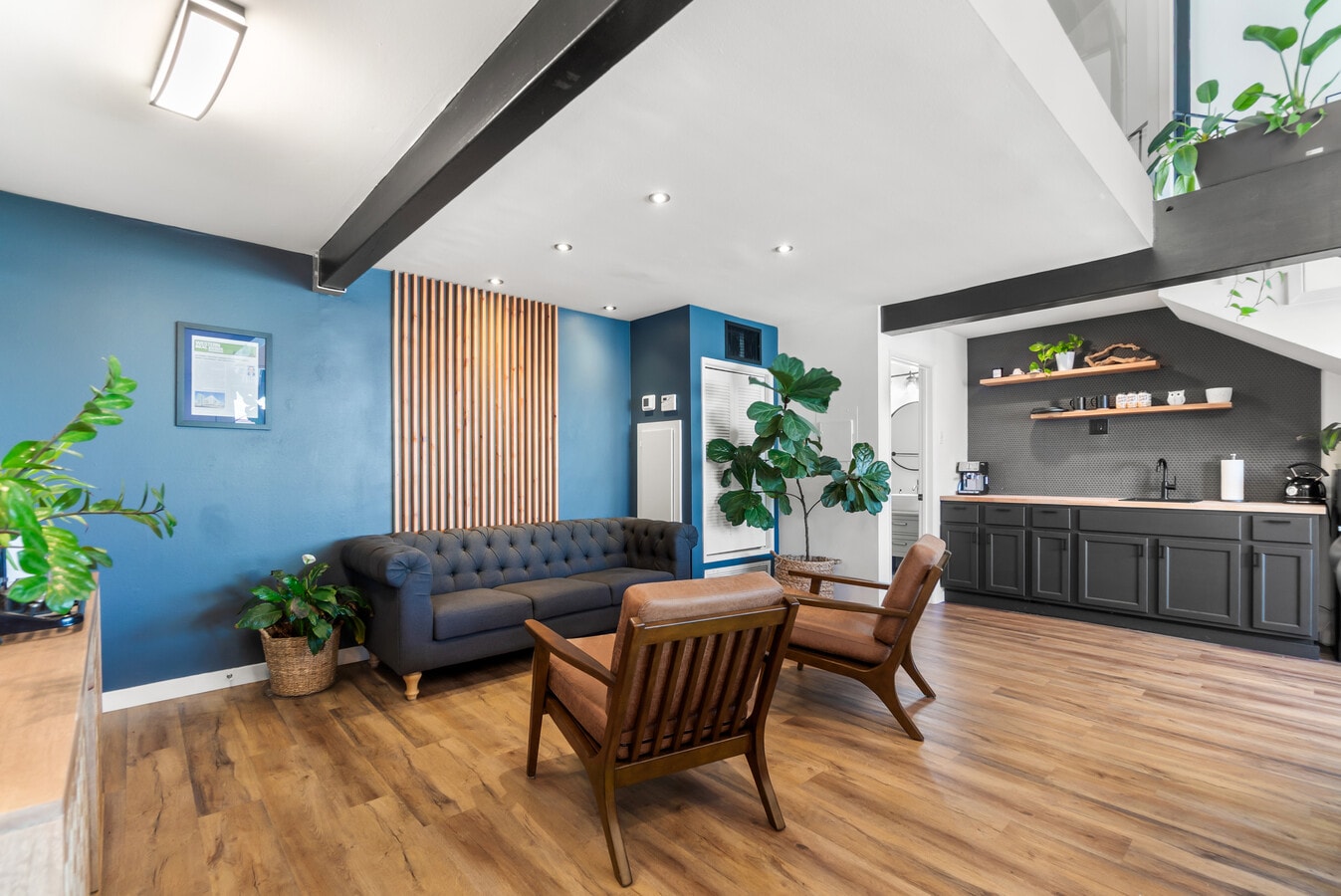 2734 E Broadway, Long Beach, CA 90803 - Unit Suite 8 - - Interior Photo - Image 2 of 32