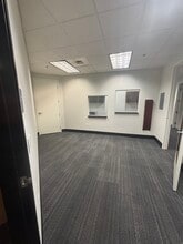 1611 Creekside Dr, Folsom, CA for lease Interior Photo- Image 1 of 28