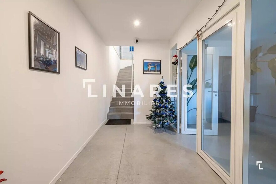 Office in Rognac for lease - Interior Photo - Image 3 of 7