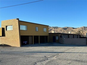 56916-56928 Twentynine Palms Hwy, Yucca Valley, CA for lease Building Photo- Image 2 of 12