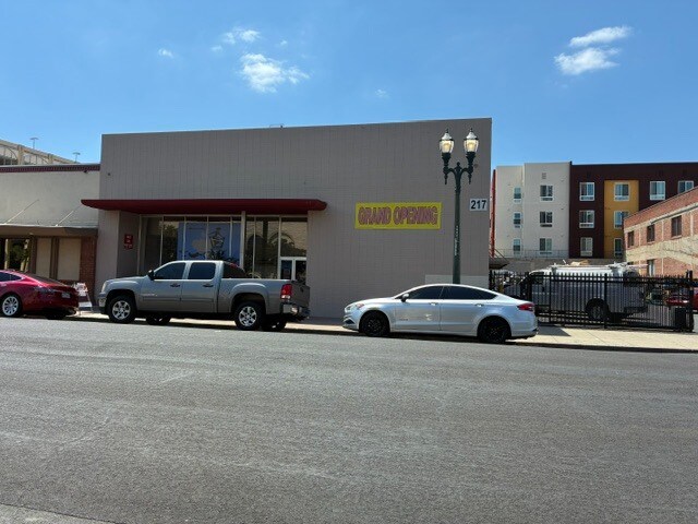 Plus de détails pour 217 N San Joaquin St, Stockton, CA - Bureau à vendre
