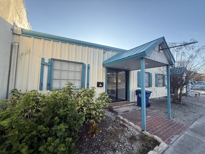 528 S 8th St, Fernandina Beach, FL for lease - Building Photo - Image 3 of 40