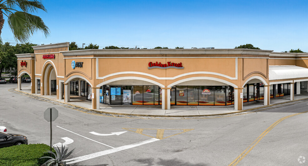 5701-5881 N University Dr, Tamarac, FL for lease - Building Photo - Image 2 of 31