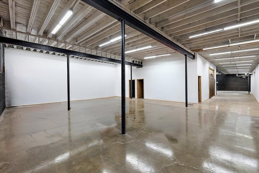 12501 Chalmers St, Detroit, MI for sale - Building Photo - Image 2 of 14