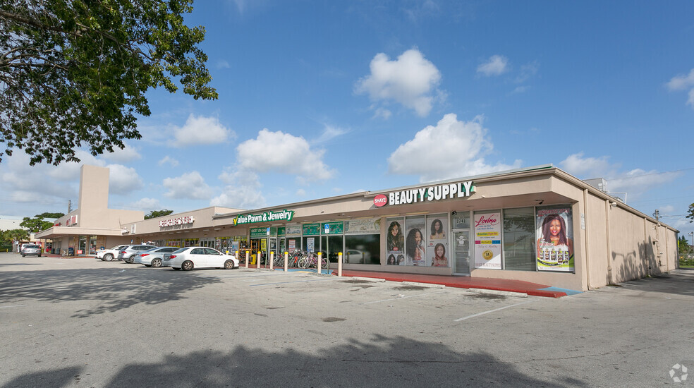 2701-2791 Davie Blvd, Fort Lauderdale, FL for lease - Primary Photo - Image 1 of 5