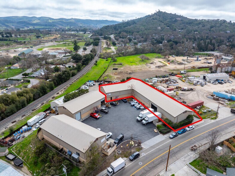 5145 Traffic Way, Atascadero, CA à vendre - Photo du bâtiment - Image 3 de 20