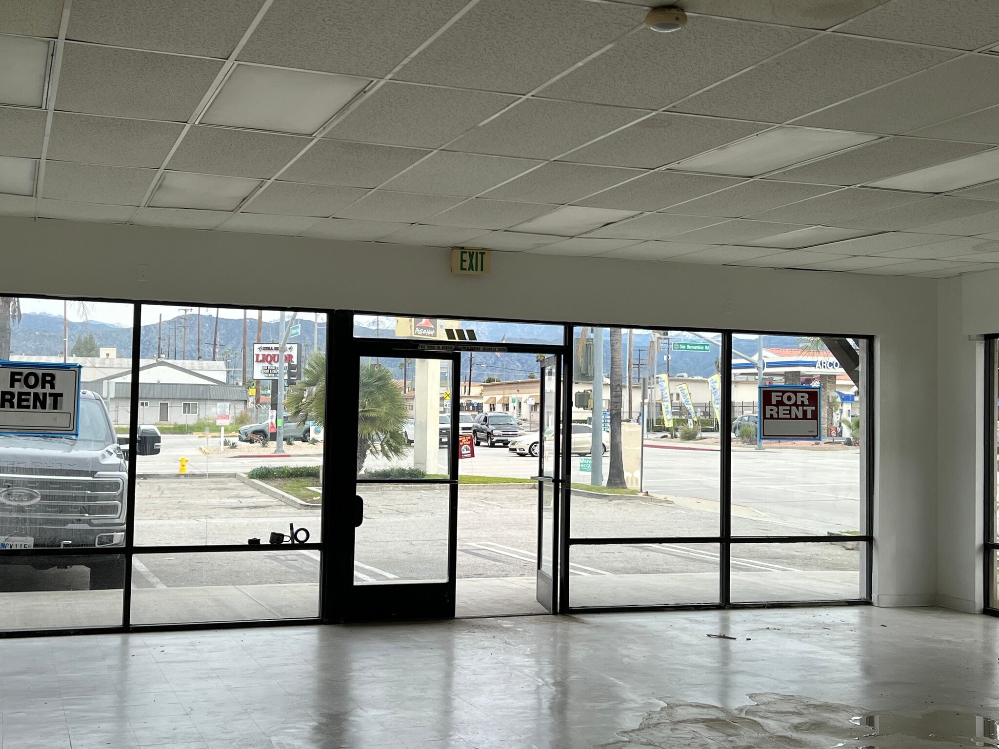 468-480 E San Bernardino Rd, Covina, CA for lease Interior Photo- Image 1 of 5