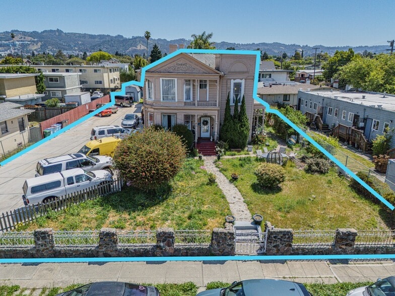 2925 Mabel St, Berkeley, CA for sale - Building Photo - Image 2 of 16