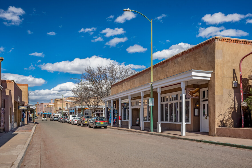 227 Galisteo St, Santa Fe, NM à vendre - Photo du bâtiment - Image 1 de 1