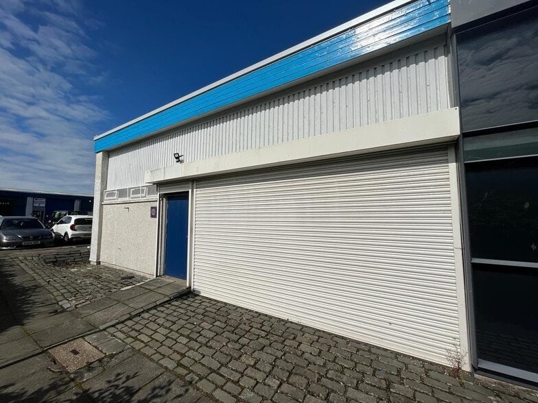 22-40 Tannoch Dr, Cumbernauld à louer - Photo du bâtiment - Image 2 de 3