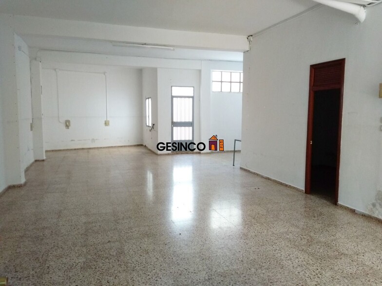 Retail in Ontinyent, Valencia for lease - Building Photo - Image 3 of 7