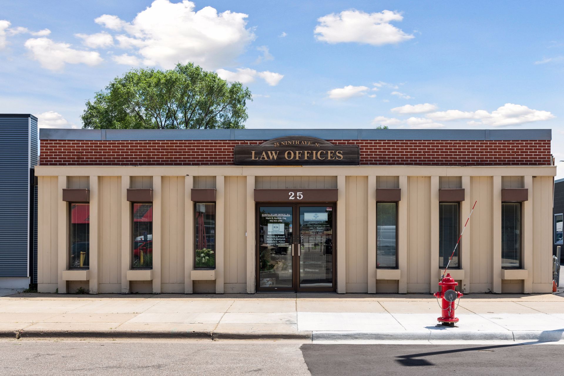 25 9th Ave N, Hopkins, MN à vendre Photo du bâtiment- Image 1 de 1