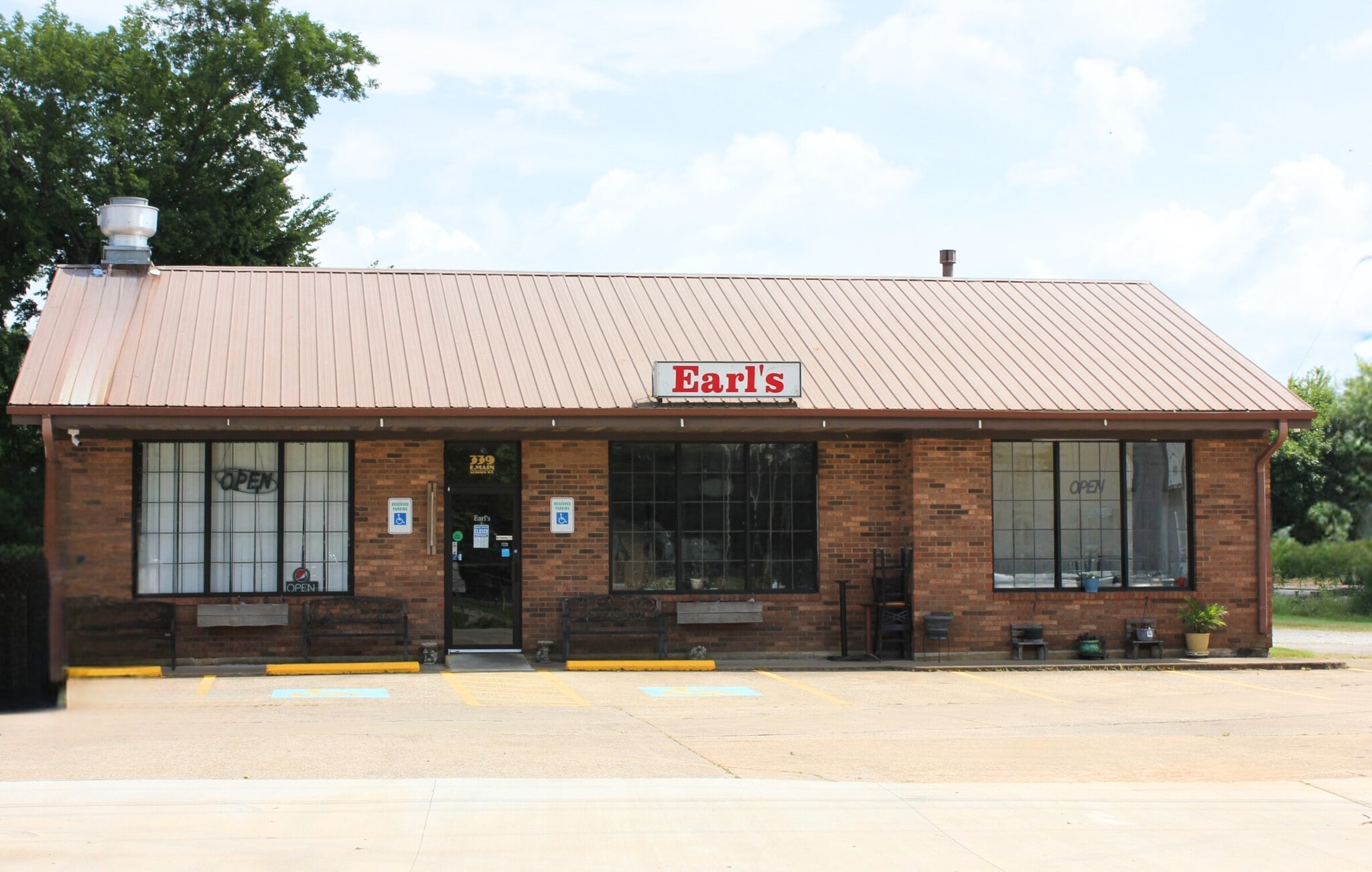 339 E Main St, Auburn, KY for sale Building Photo- Image 1 of 9