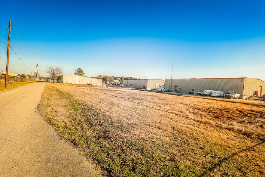 5105 W Loop 281 S, Longview, TX à vendre - Photo du bâtiment - Image 2 de 24