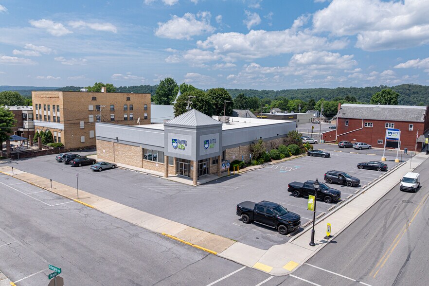 630 Main St, Portage, PA à louer - Photo principale - Image 1 de 3