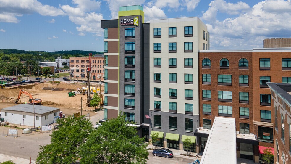 303 N Rose St, Kalamazoo, MI à louer - Photo du bâtiment - Image 3 de 3