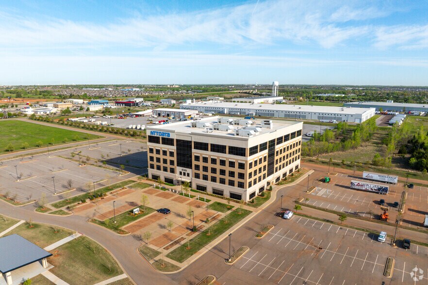 10401 W Reno Ave, Oklahoma City, OK for lease - Aerial - Image 3 of 5