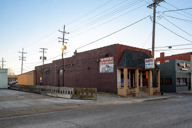 Plus de détails pour 14 & 16 Center St, Plano - Portfolio – Commerce de détail à vendre, Plano, IL