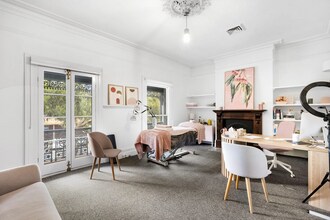46 Dundas Pl, Albert Park for lease Interior Photo- Image 2 of 2