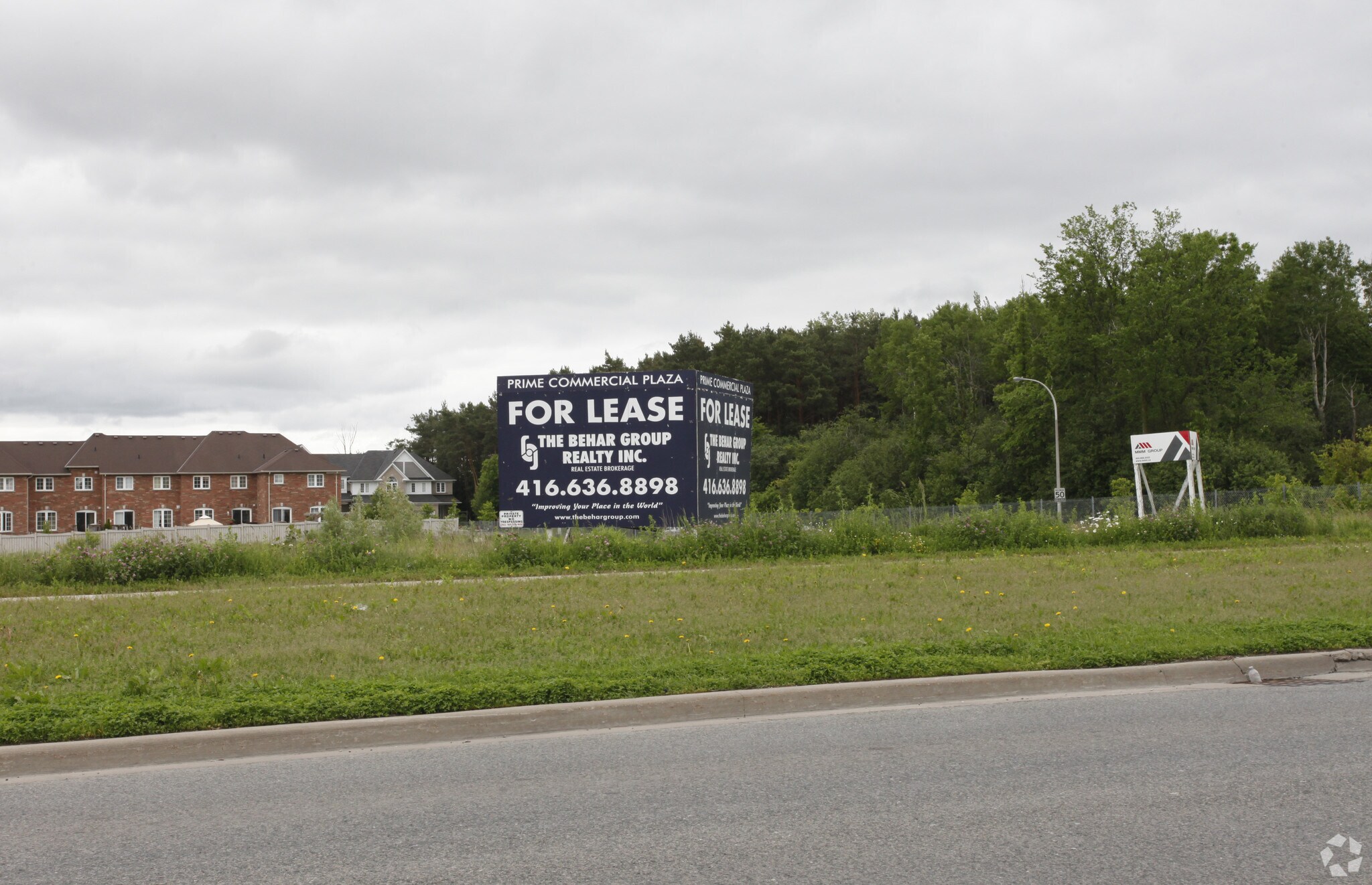 Taunton Rd E, Whitby, ON à vendre Photo principale- Image 1 de 1