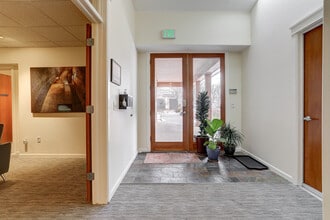 7102 La Vista Pl, Niwot, CO for lease Interior Photo- Image 2 of 6