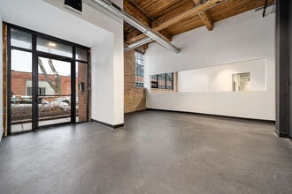 309-319 N Justine St, Chicago, IL for lease Interior Photo- Image 1 of 28