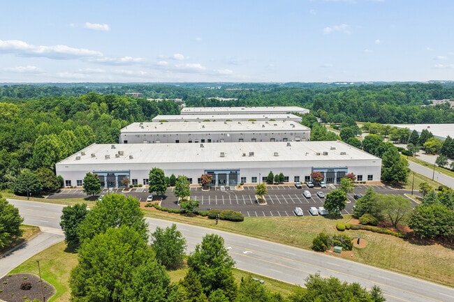 Plus de détails pour 4198 Eagle Hill Dr, High Point, NC - Industriel à louer