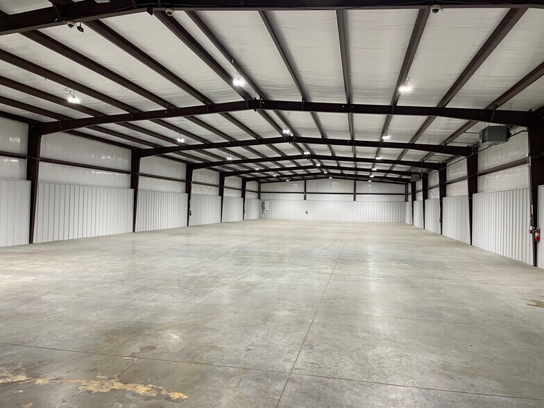 1756 N 168th East Ave, Tulsa, OK à louer - Photo du bâtiment - Image 2 de 7