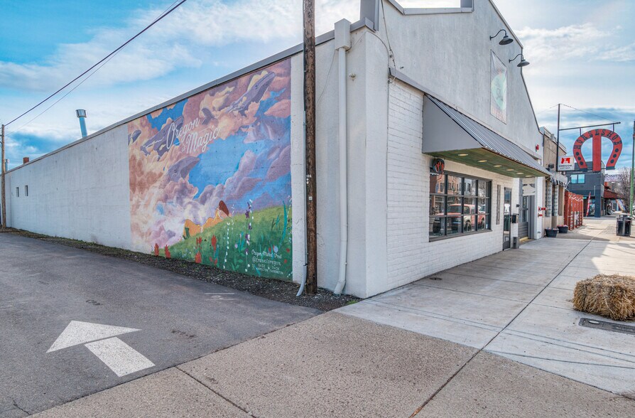 420 N Main St, Prineville, OR à vendre - Photo du bâtiment - Image 3 de 63