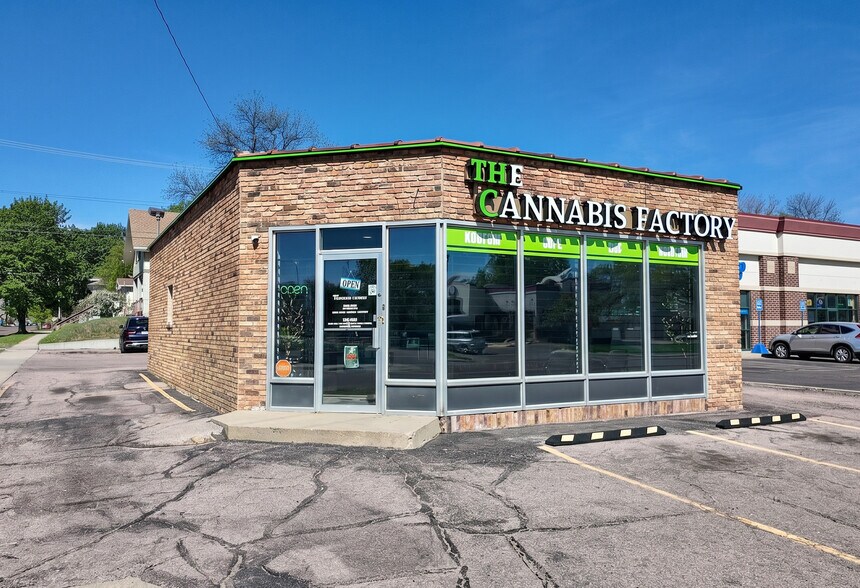 825 S Minnesota Ave, Sioux Falls, SD à louer - Photo du bâtiment - Image 1 de 17