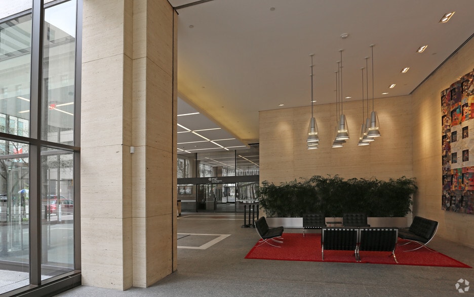 201 E 5th St, Cincinnati, OH for lease - Lobby - Image 3 of 4
