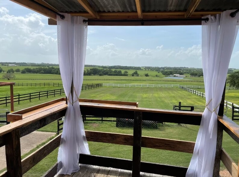 1281 Post Oak Point Rd, New Ulm, TX for sale - Building Photo - Image 3 of 26