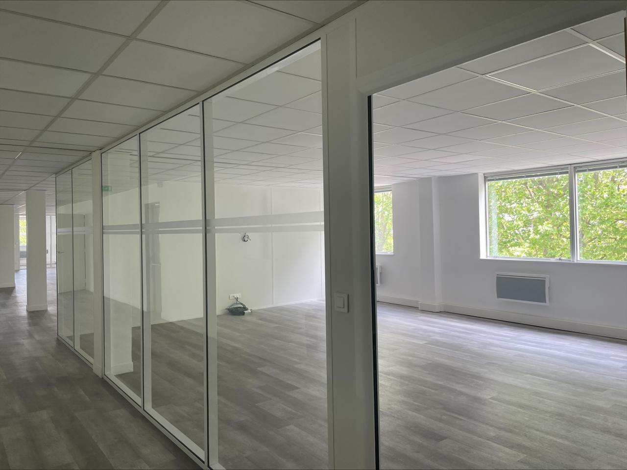 Office in Créteil for lease Building Photo- Image 1 of 11