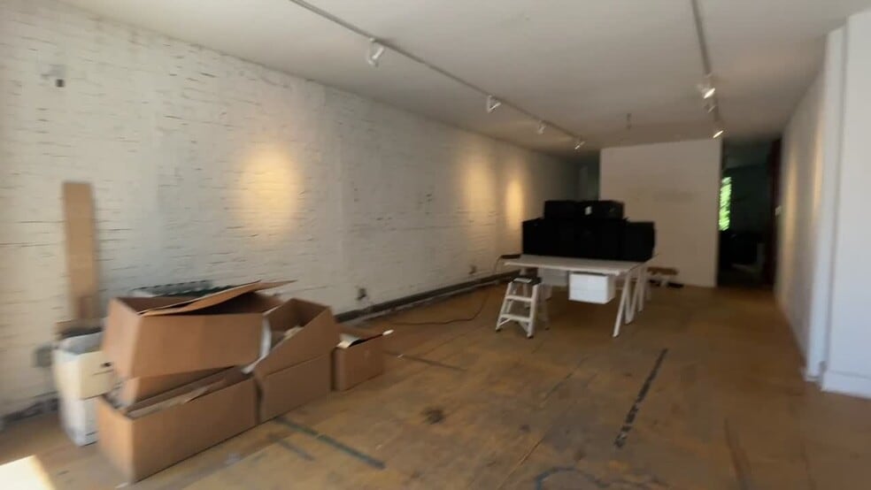 384 Van Brunt St, Brooklyn, NY for lease - Commercial Listing Video - Image 2 of 6
