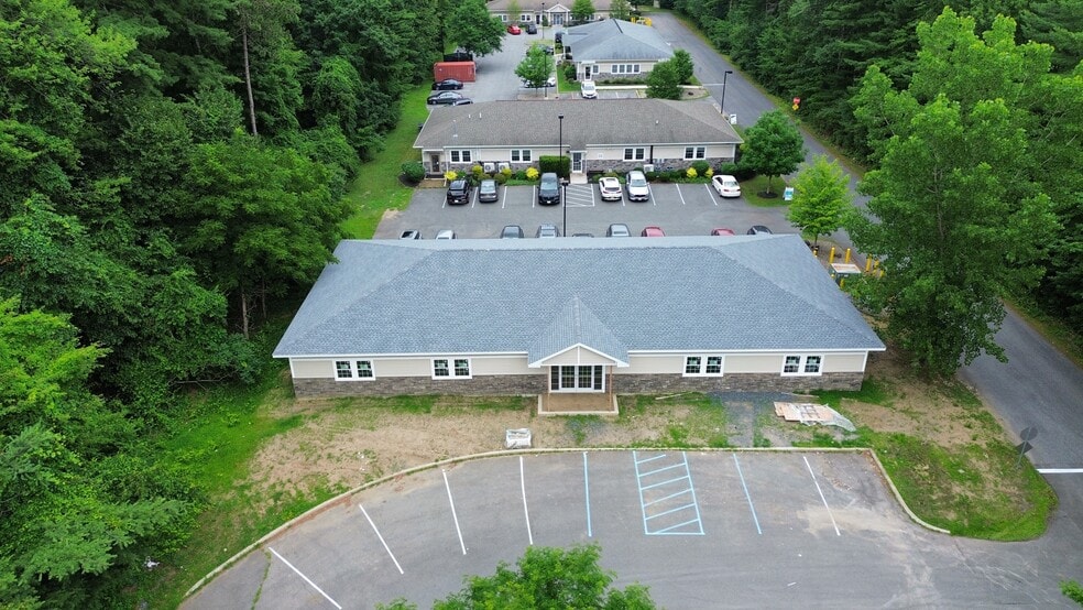 513 Moe Rd, Clifton Park, NY for lease - Building Photo - Image 3 of 7